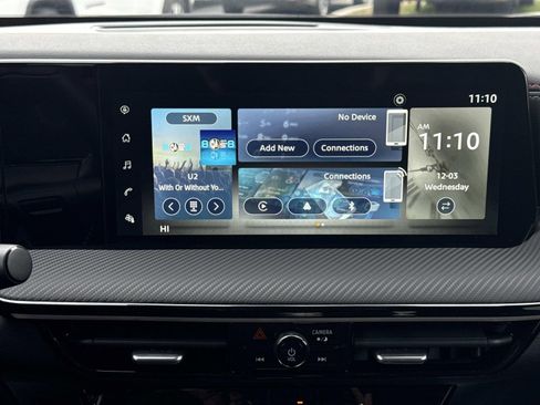 Certified 2025 Nissan Kicks SR image 9