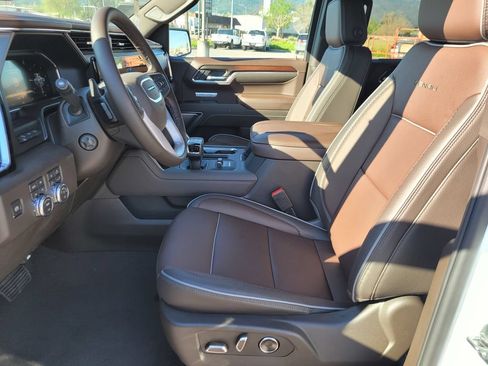 New 2026 GMC Sierra 1500 Denali w/ Denali Reserve Package AWD/4WD image 11