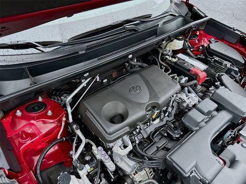 Used 2022 Toyota RAV4 LE image 26