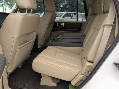 Used 2017 Lincoln Navigator Reserve RWD image 21