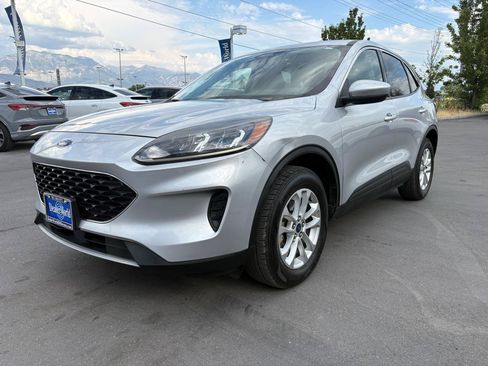 Used 2020 Ford Escape SE AWD/4WD image 3