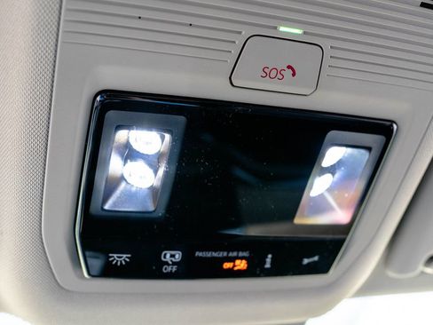 Used 2024 Volkswagen Atlas SE AWD/4WD image 31