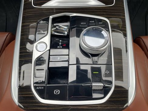 Used 2024 BMW X7 M60i w/ Executive Package image 20