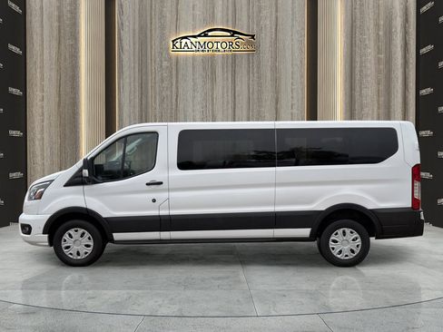 Used 2023 Ford Transit 350 XLT RWD image 4