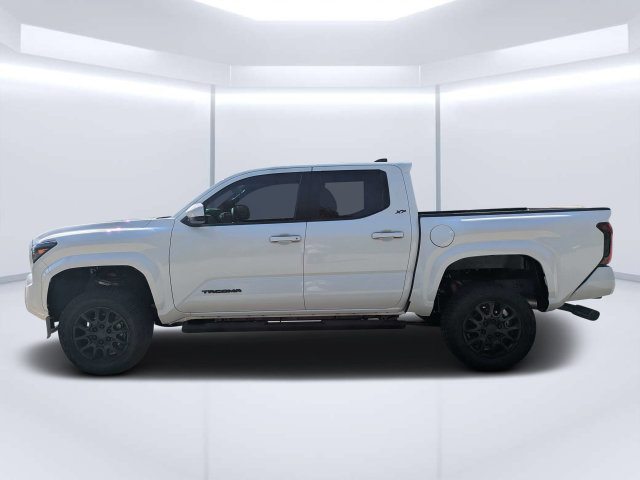 Used 2026 Toyota Tacoma SR5 AWD/4WD image 6