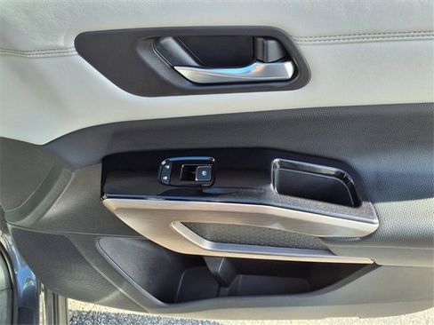 Certified 2022 Nissan Pathfinder Platinum w/ Cargo Package image 26