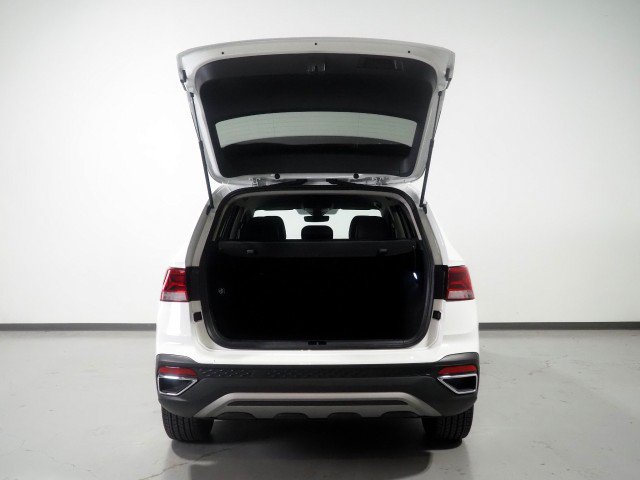 Used 2024 Volkswagen Taos SE FWD image 34
