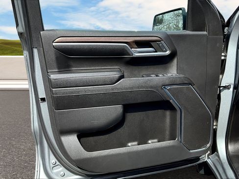 Used 2023 Chevrolet Silverado 1500 LT image 13