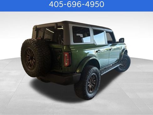 Used 2024 Ford Bronco Outer Banks AWD/4WD image 3