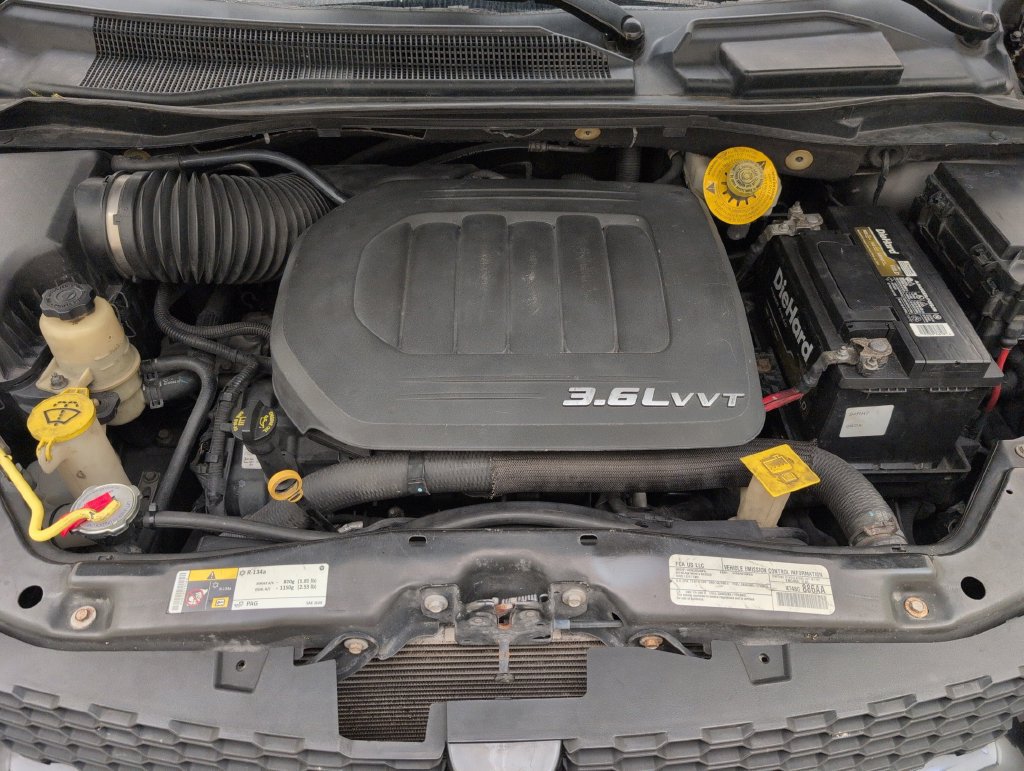 Used 2017 Dodge Grand Caravan SXT FWD image 37