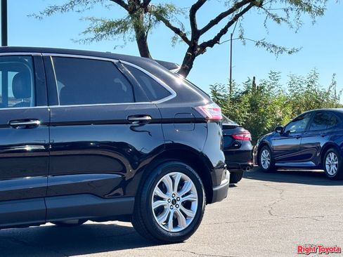 Used 2023 Ford Edge Titanium AWD/4WD image 9
