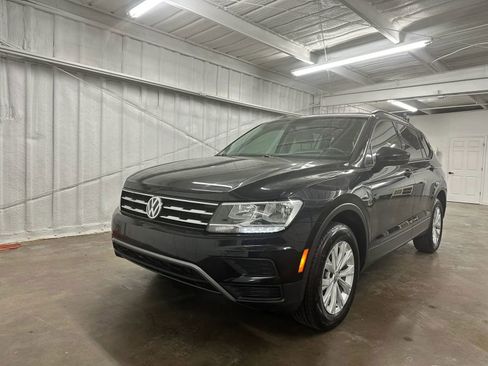 Used 2020 Volkswagen Tiguan S image 10