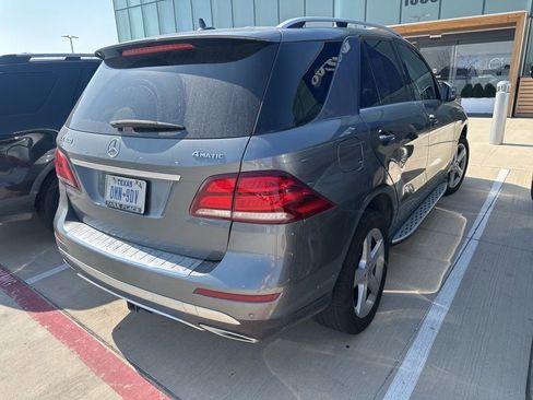 Used 2019 Mercedes-Benz GLE 400 4MATIC image 5