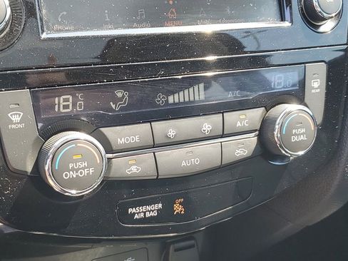 Used 2019 Nissan Rogue SL AWD/4WD image 19