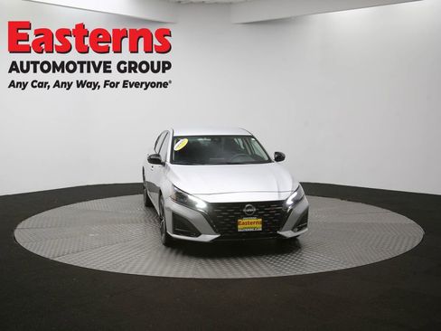 Used 2024 Nissan Altima 2.5 SR image 50