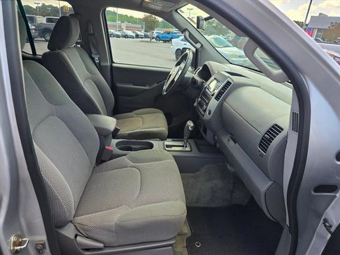Used 2017 Nissan Frontier SV AWD/4WD image 13