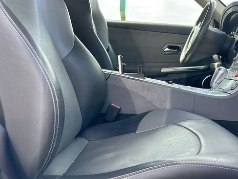 Used 2005 Chrysler Crossfire Limited image 9