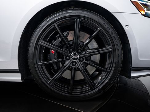 Used 2022 Audi S8 w/ S8 Comfort Plus Package image 25