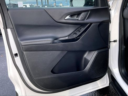 Used 2025 Chevrolet Equinox LT image 20