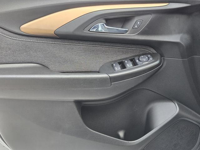 Used 2023 Chevrolet TrailBlazer ACTIV FWD image 17