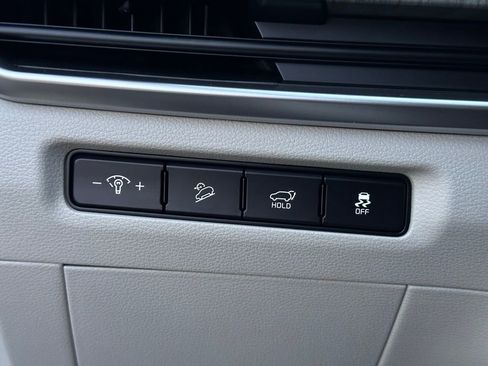 Used 2025 Kia Telluride EX w/ EX Captain's Chair Package image 20