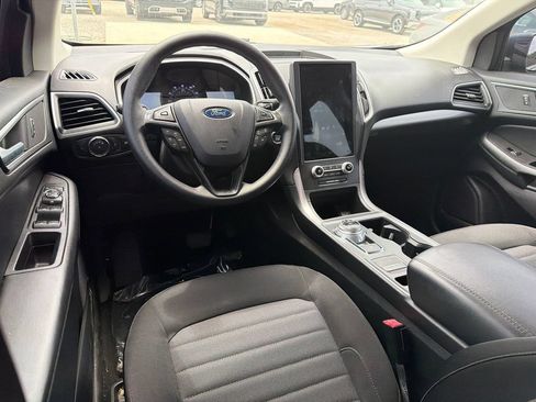 Used 2021 Ford Edge SE FWD image 17