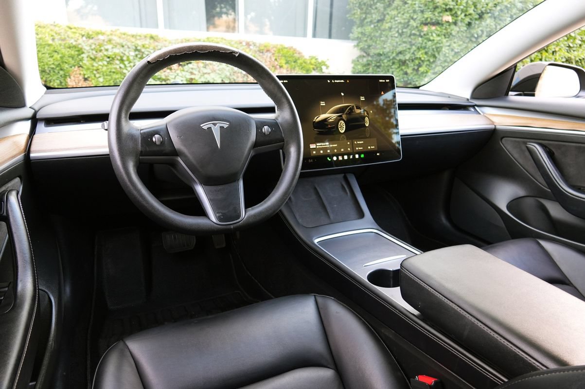 Used 2022 Tesla Model 3 RWD image 5