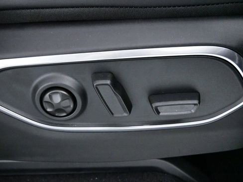 Used 2024 Jeep Wagoneer Series II image 21