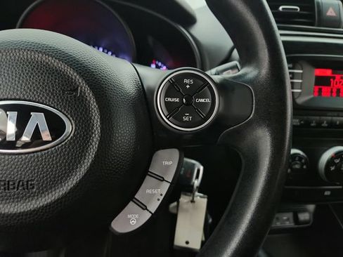 Used 2015 Kia Soul + FWD image 15