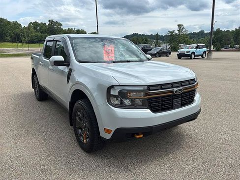 Certified 2023 Ford Maverick Tremor w/ Tremor Off-Road Package AWD/4WD image 6