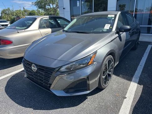 Used 2024 Nissan Altima 2.5 SR image 5