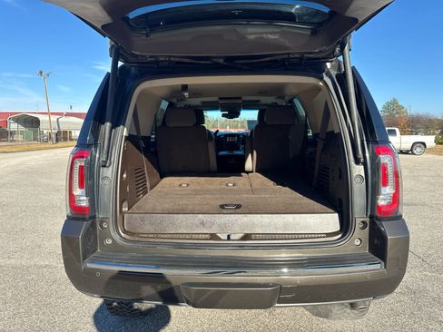 Used 2019 GMC Yukon Denali w/ Denali Ultimate Package image 14