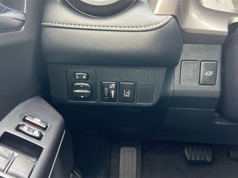 Certified 2017 Toyota RAV4 XLE w/ Carpet Mat Package image 30