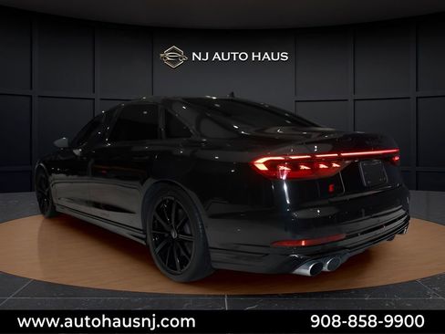 Used 2022 Audi S8 w/ S8 Executive Package AWD/4WD image 5