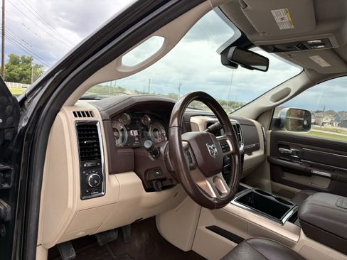 Used 2014 RAM 2500 Longhorn w/ Convenience Group AWD/4WD image 18