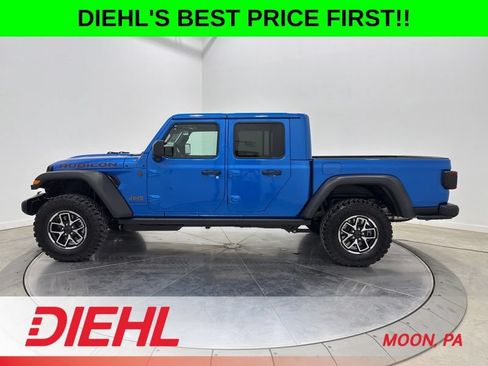 New 2026 Jeep Gladiator Rubicon w/ Steel Power Dome Hood Package AWD/4WD image 4