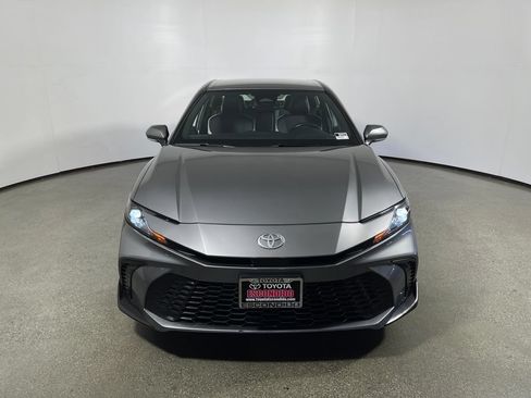 Used 2025 Toyota Camry SE FWD image 8
