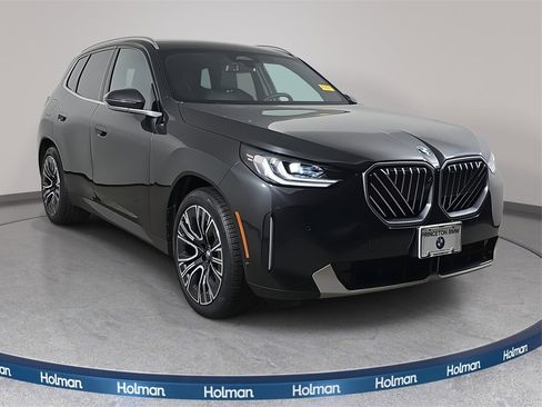 Used 2025 BMW X3 xDrive30i w/ Premium Package image 4