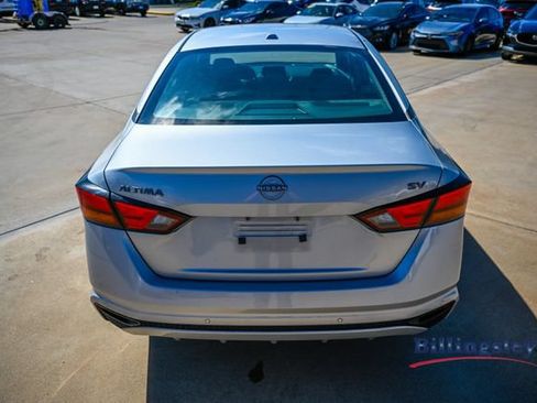 Used 2024 Nissan Altima 2.5 SV FWD image 4