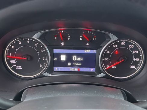 Used 2022 GMC Terrain SLT w/ Infotainment Package II image 27