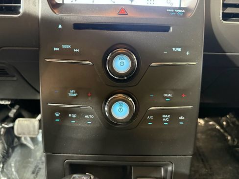 Used 2016 Ford Flex SEL w/ Equipment Group 202A FWD image 17