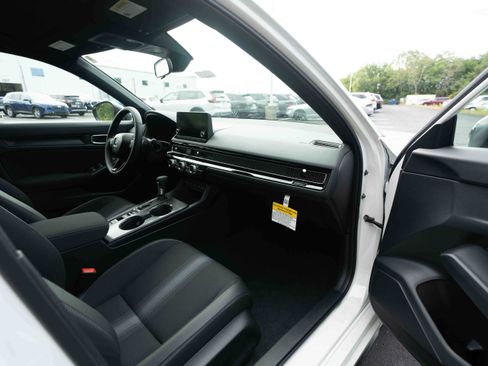 New 2026 Honda Civic Sport image 25