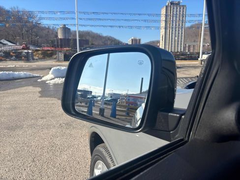 Used 2023 Dodge Durango GT image 11