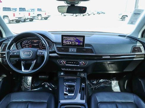 Used 2019 Audi Q5 2.0T Premium Plus w/ Premium Plus Package AWD/4WD image 16