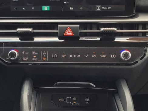 New 2026 Kia Sportage LX FWD image 15