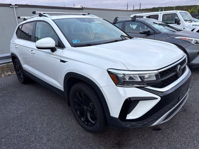Used 2022 Volkswagen Taos SE AWD/4WD image 2