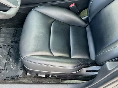 Used 2021 Tesla Model 3 Standard Range Plus RWD image 18