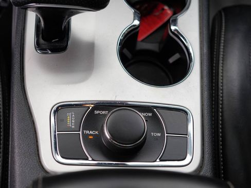 Used 2014 Jeep Grand Cherokee SRT AWD/4WD image 16