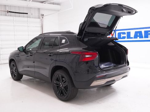 New 2026 Chevrolet Trax ACTIV FWD image 8