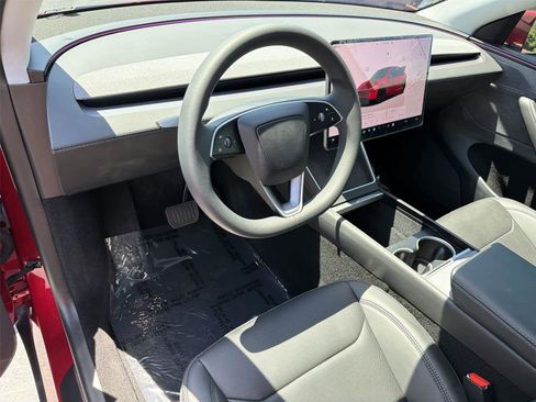 Used 2026 Tesla Model Y AWD image 2